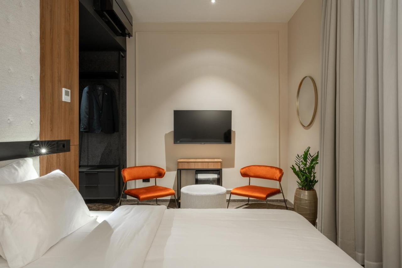 Degrassi Boutique Garni Hotel