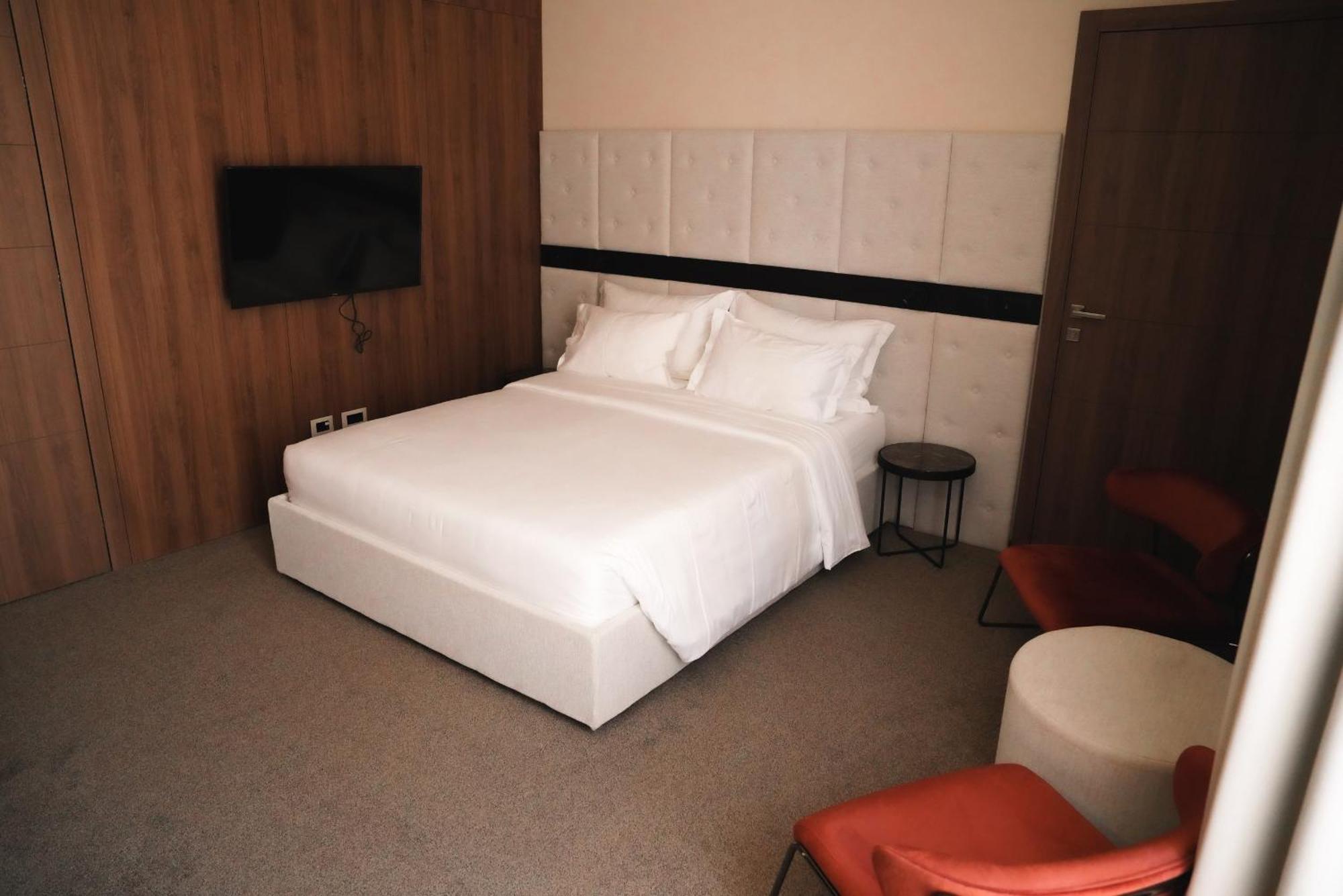 Degrassi Boutique Garni Hotel 4*
