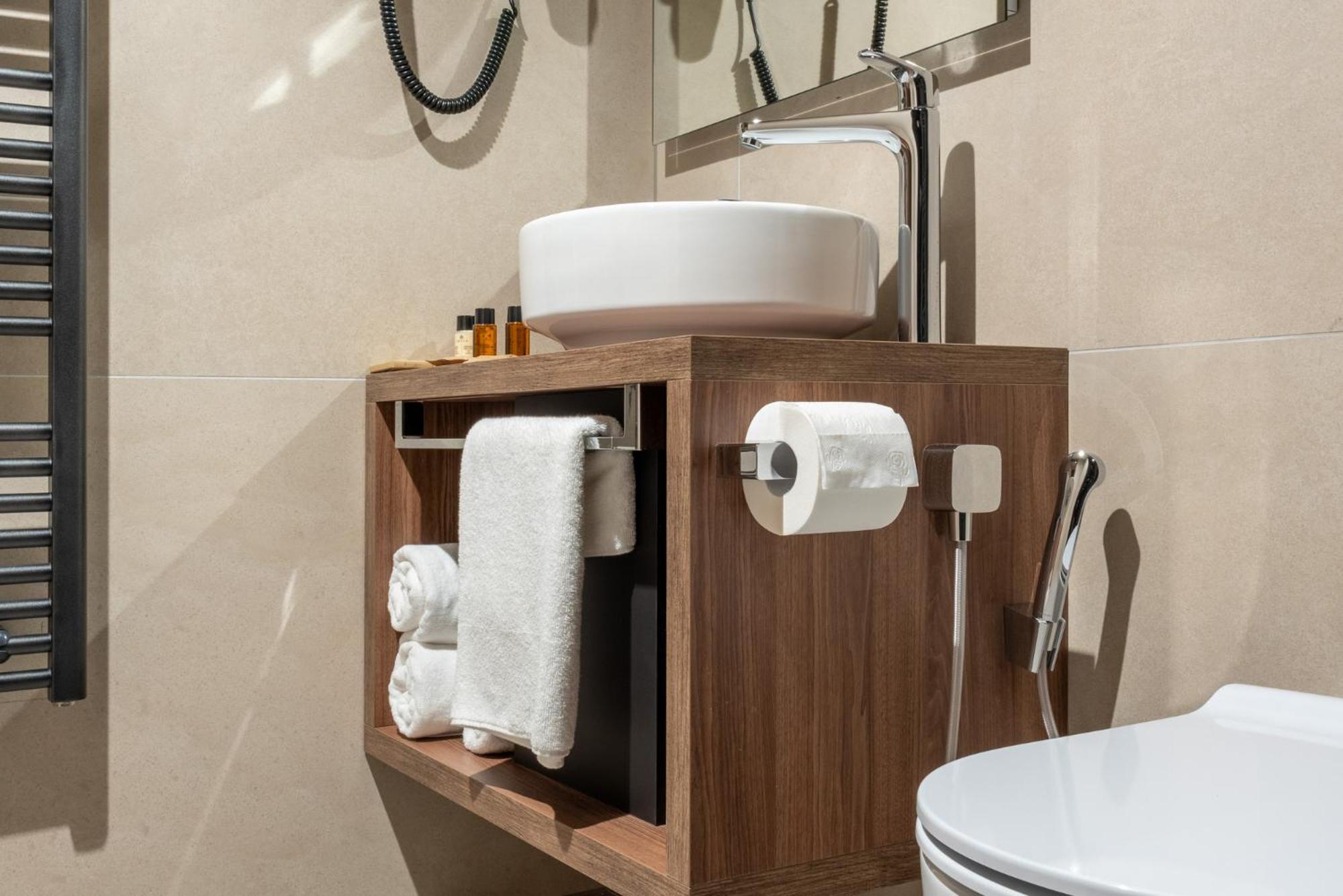 Degrassi Boutique Garni Hotel